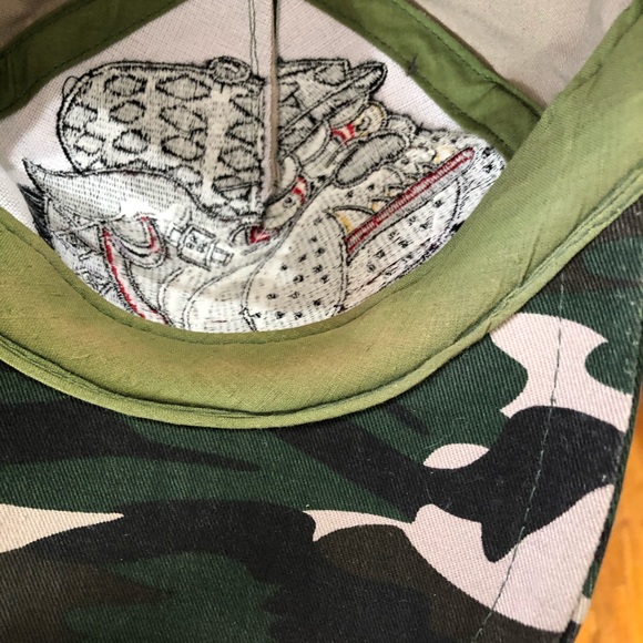 Ed Hardy authentic vintage camouflage bulldog hat. Worn 1x Swagger throwback! - Picture 9 of 11